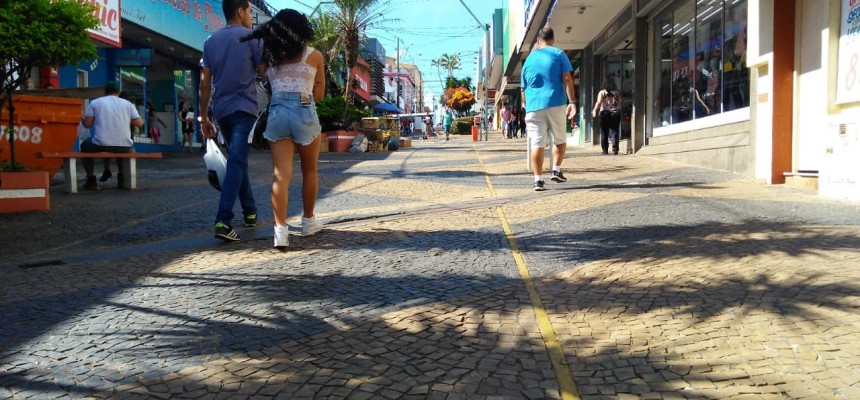 calçadão Dia dos Namorados