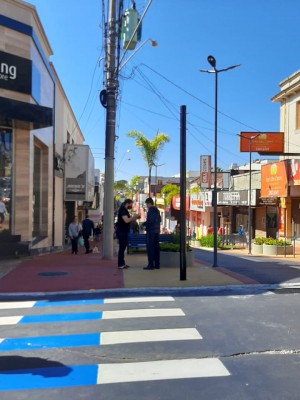 comercio feriado de 1º de maio das 9h às 13h