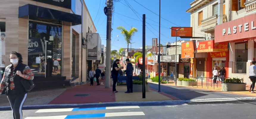 comercio feriado de 1º de maio das 9h às 13h